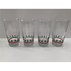 Set Of 4 Vintage Drinking Christmas Glasses Tumblers Stars Tree Holiday